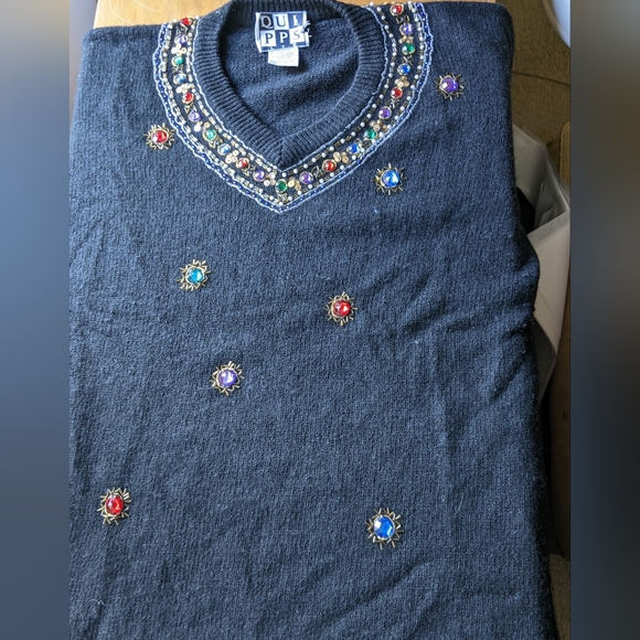 Silk and Lambswool Tunic with Large Beads and Sequins - Picture 5 of 12
